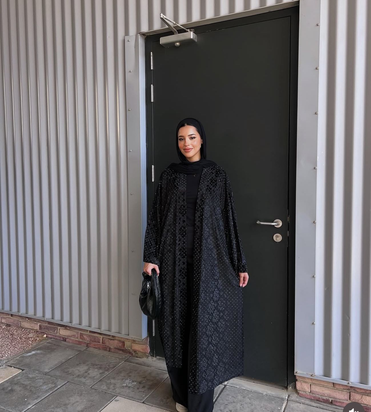 The bling kaftan in black